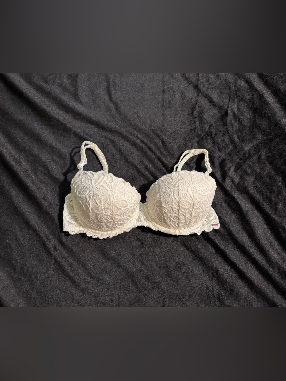 PINK Victoria's Secret Cream Lace Push-Up Bra